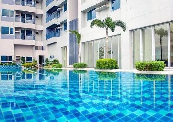 Aspire Tower At Nuvo City With Free 1 Parking Slot Manila admite animales