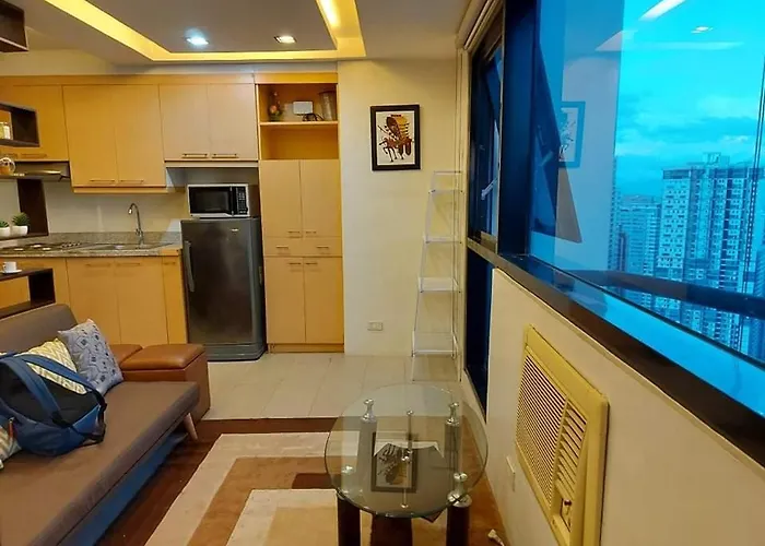 Family Staycation With Pool Manila admite animales